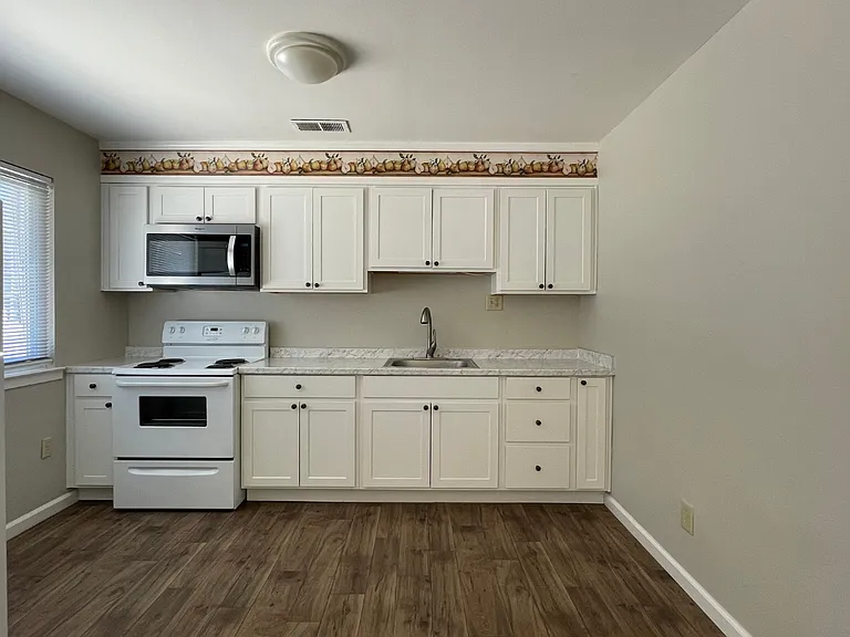 759 N Main St #A — Photo 1