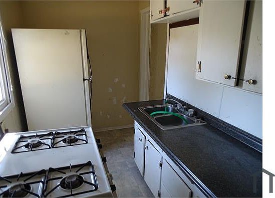 3rd image of 833 S Florida St