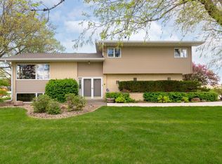 202 Bonnie Blvd, Hudson, IA 50643