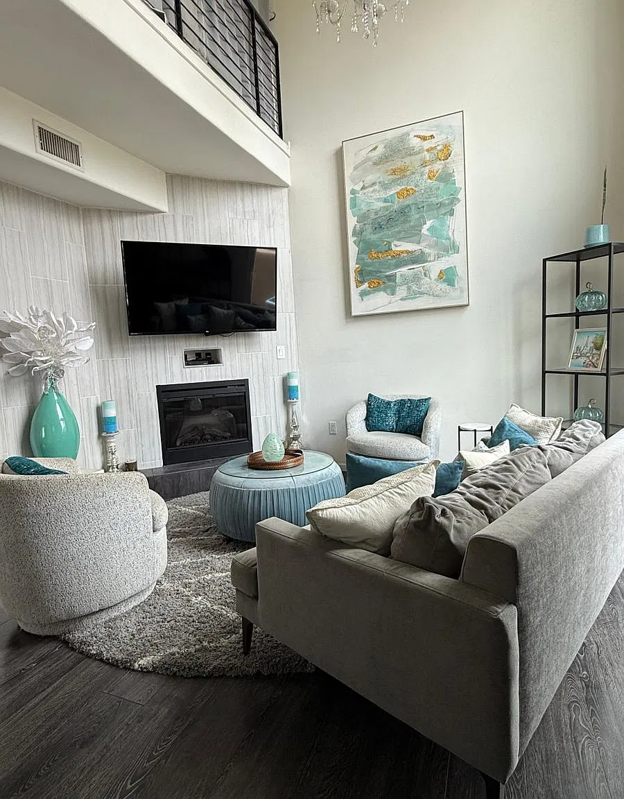 5227 Denny Ave — Photo 2