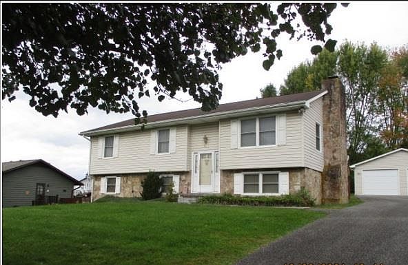 1st image of 230 Scenic View Cir