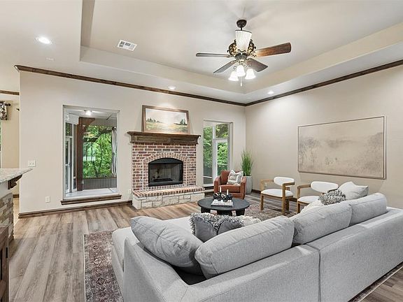 4th image of 9551 Bergamo Blvd