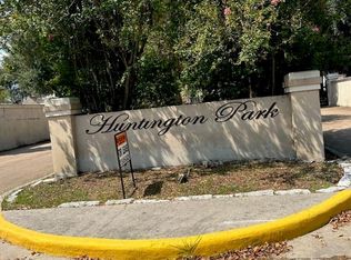4444 N Victory Dr #1206, Houston, TX 77088