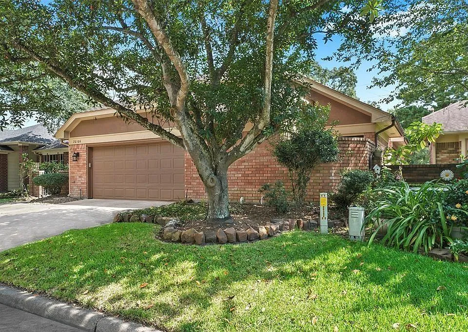 20106 18th Fairway Dr