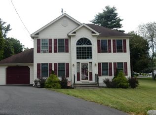 4455 Crescent St, Stroudsburg, PA 18360