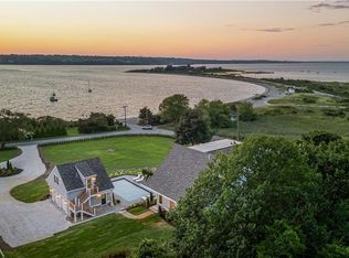 10 High Hill Rd, Tiverton, RI 02878