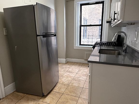 5th image of 156 S Harrison St #903A