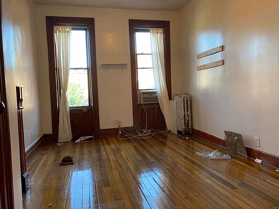 4th image of 15 W 120th St #2SW