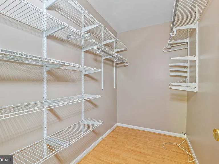 8 Wessex Ct — Photo 21