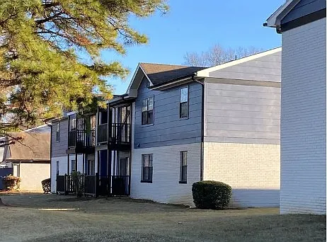 Building Photo - The Enclave