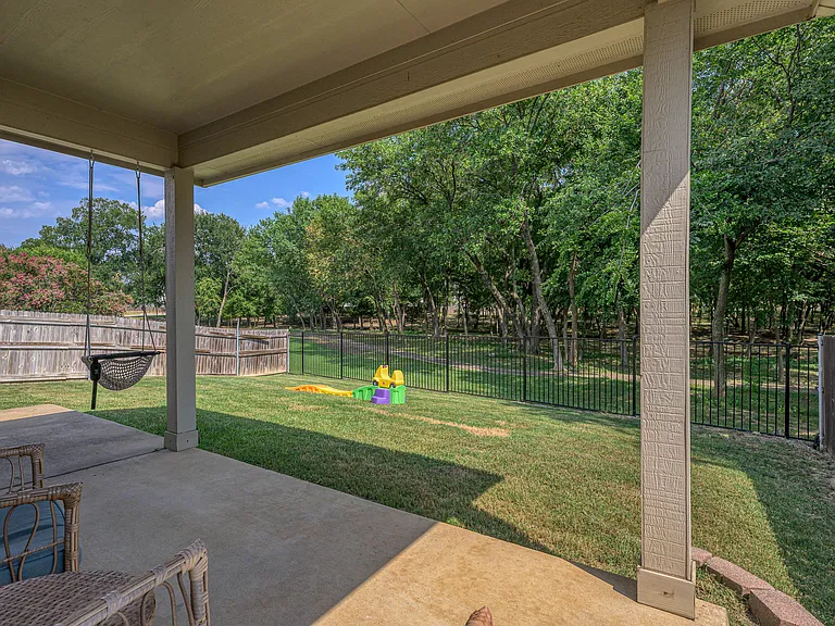 1301 Oak Hollow Ln — Photo 19