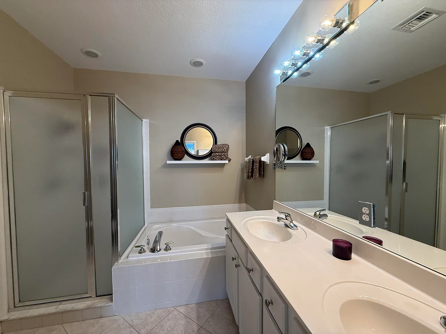 3 bed, 2.5 bath, 1742 sqft, $2,600 — Photo 4
