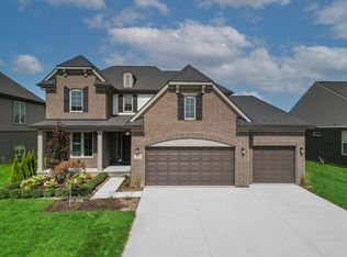 17317 Megan Dr, Macomb, MI 48042