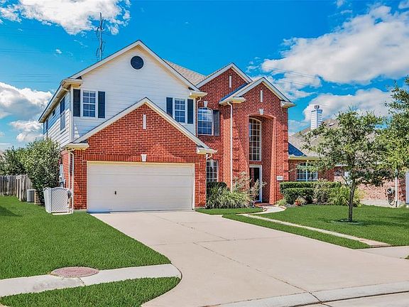 4th image of 10018 Edgewood Manor Ct