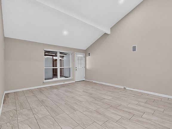 4th image of 304 Cole St