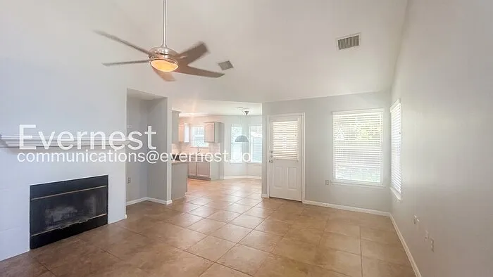1136 Emmitt Run — Photo 3