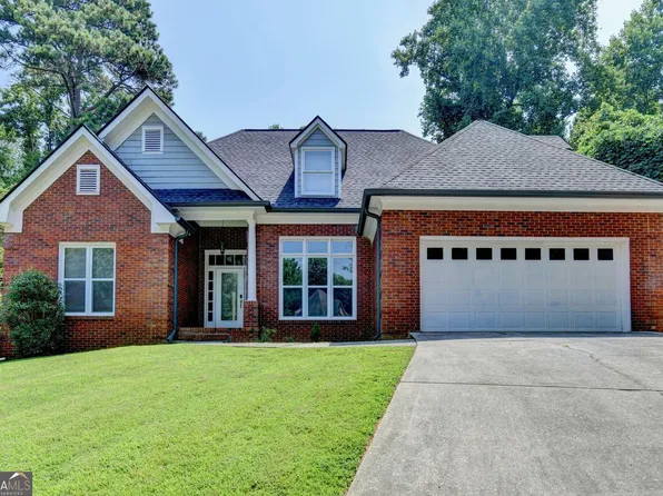 5730 Elm Tree Dr, Buford, GA 30518