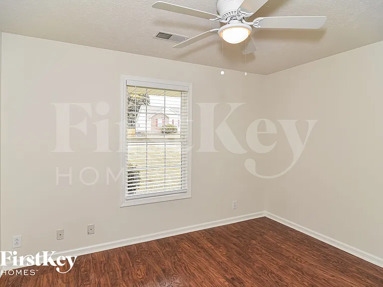 1840 Twin Rivers Rd — Photo 13