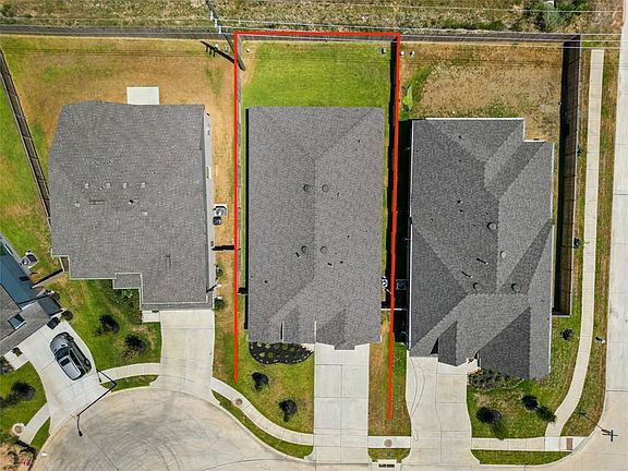 2nd image of 6142 Thief River Falls Dr