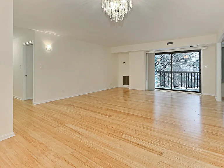 3800 Powell Ln #314 — Photo 1