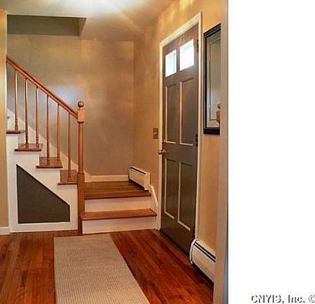 2nd image of 2 Parkwood Cir