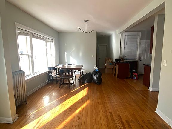 3rd image of 1950 W Leland Ave #2FT