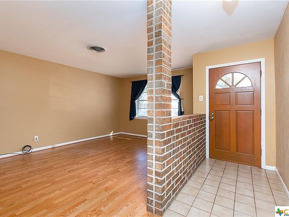 3rd image of 3106 Cordova Dr