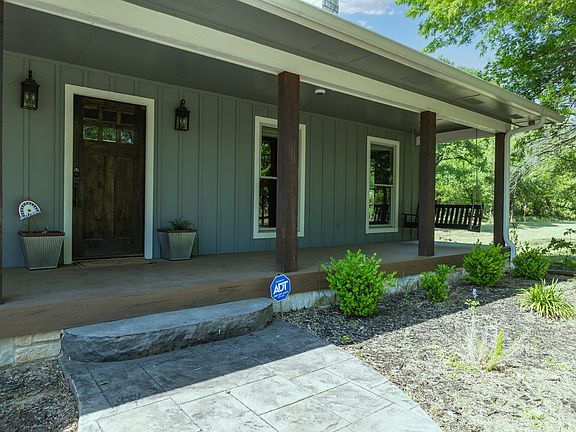2nd image of 3636 Ross Rd