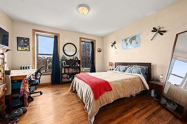 1st image of 276 3rd Ave APT 5B