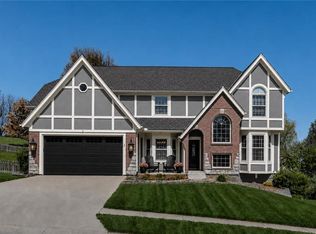 5508 Meadow Lk, Parkville, MO 64152