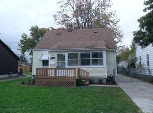 27321 Collingwood St, Roseville, MI 48066