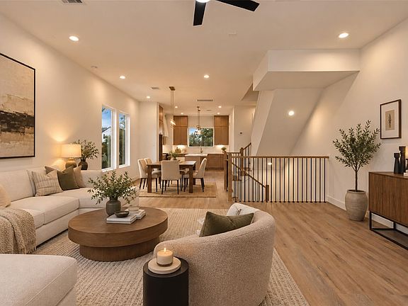 2nd image of 826 Curtin St #F