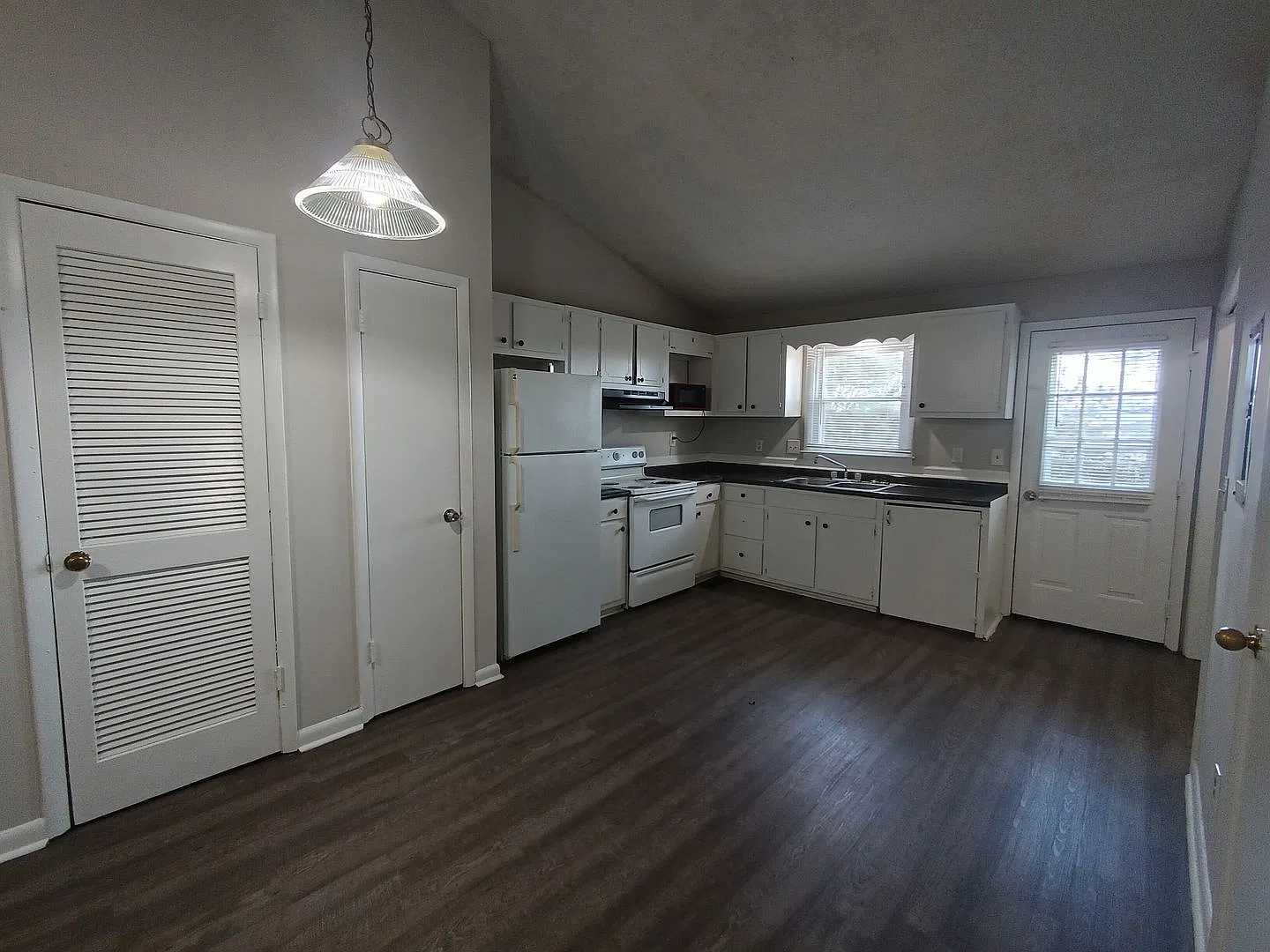 1422 Ascent — Photo 3