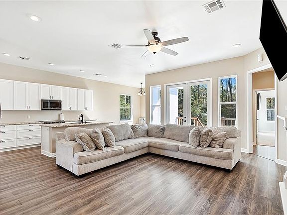 3rd image of 62134 Serenity Cir