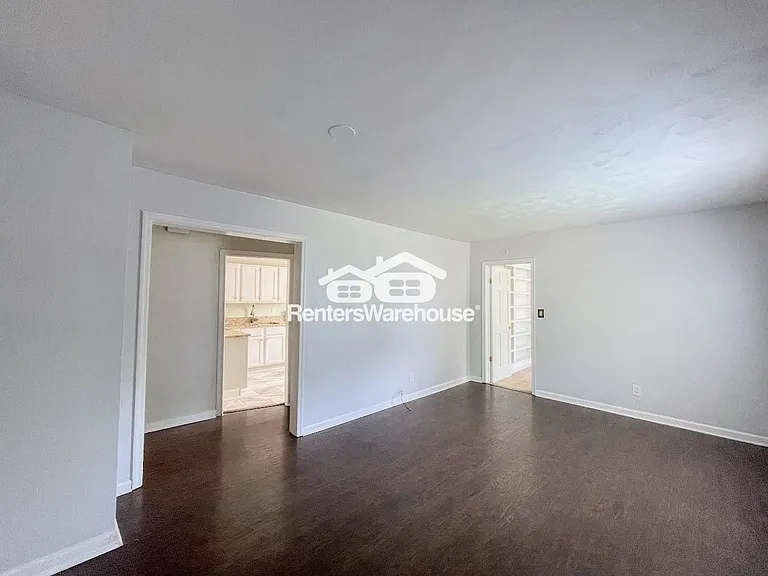 3920 Davis St — Photo 3