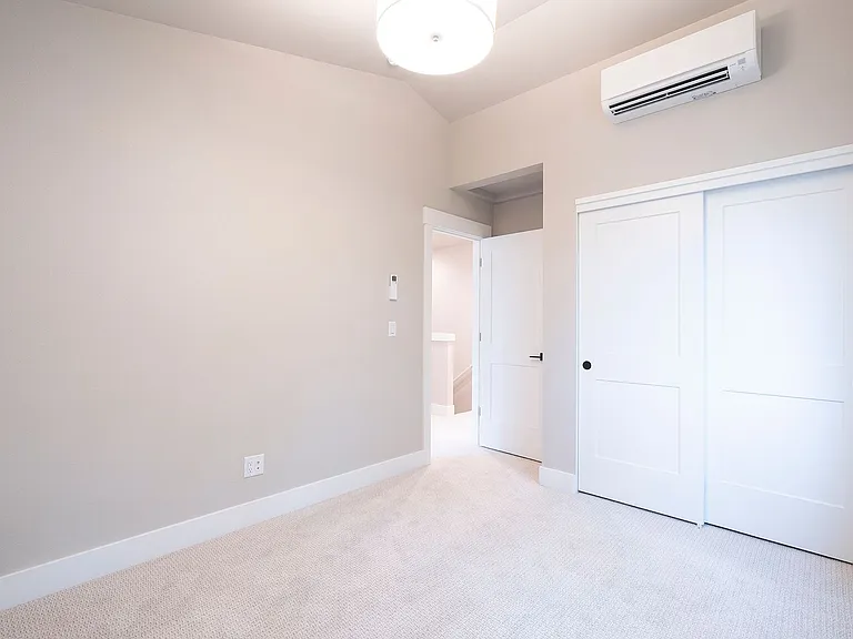 15893 SE Washington Ct — Photo 15