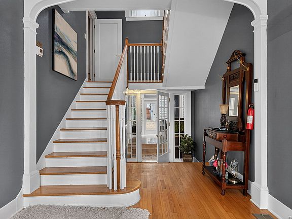 3rd image of 343 W GRAMERCY PL
