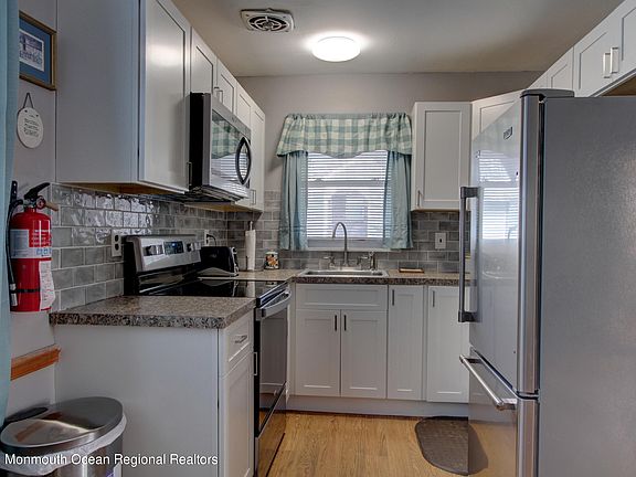 2nd image of 31B Salem Drive