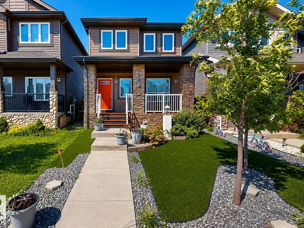 8172 226th St NW, Edmonton, AB T5T 7G7