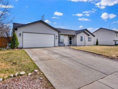 6586 W Santa Fe St, Rathdrum, ID, 83858