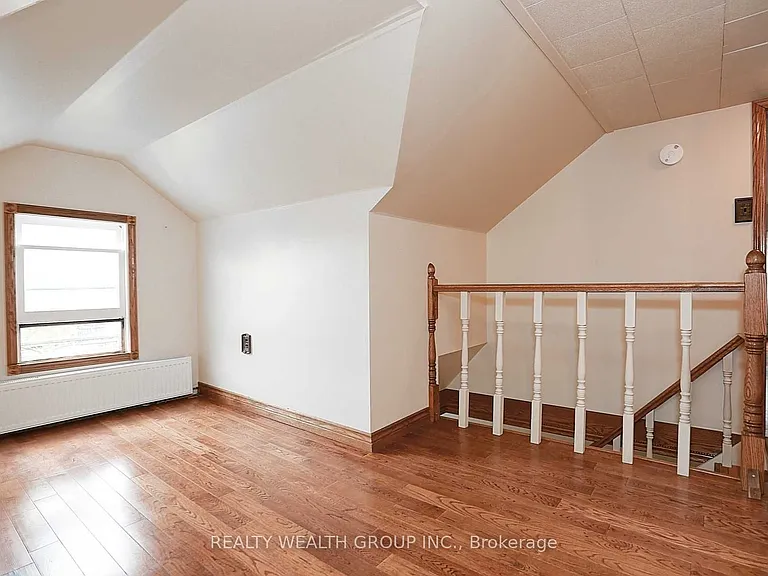 460 Main St — Photo 7