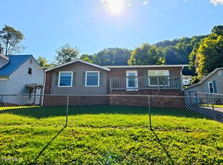 125 Riddle St NE, Norton, VA 24273