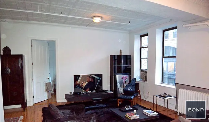 Rented by Bond New York | media 29