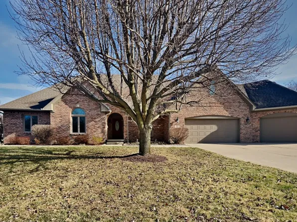 4285 S Woodbridge Ln, New Palestine, IN 46163