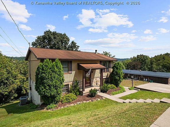 2nd image of 106 Phyllis Dr