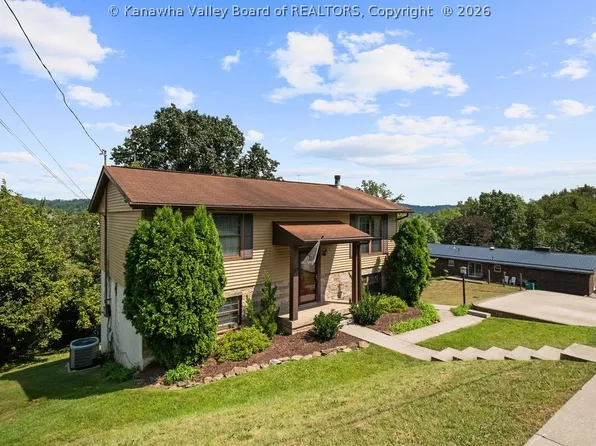106 Phyllis Dr, Charleston, WV 25302