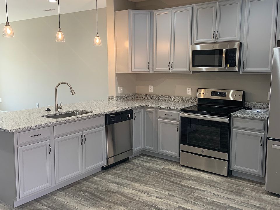 1st image of 47 Emanuel Ct