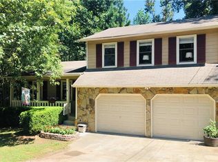 52 Timothy Ln, Lilburn, GA 30047