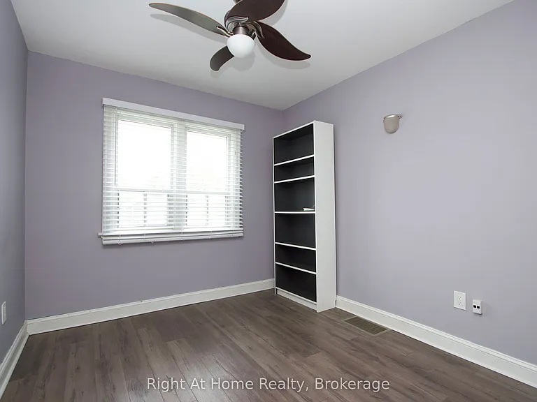 307 Vimy Ave #MAIN — Photo 8