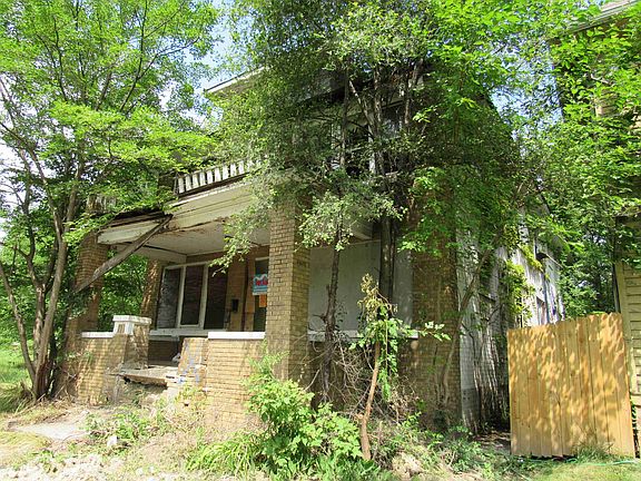 2702 Virginia Park